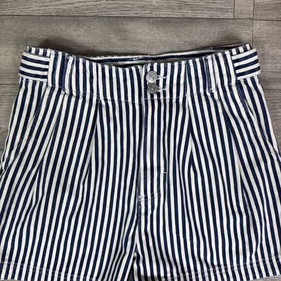 BDG Urban Outfitters Striped Pleated Jean Shorts Blue White sz 25 - Picture 2 of 5